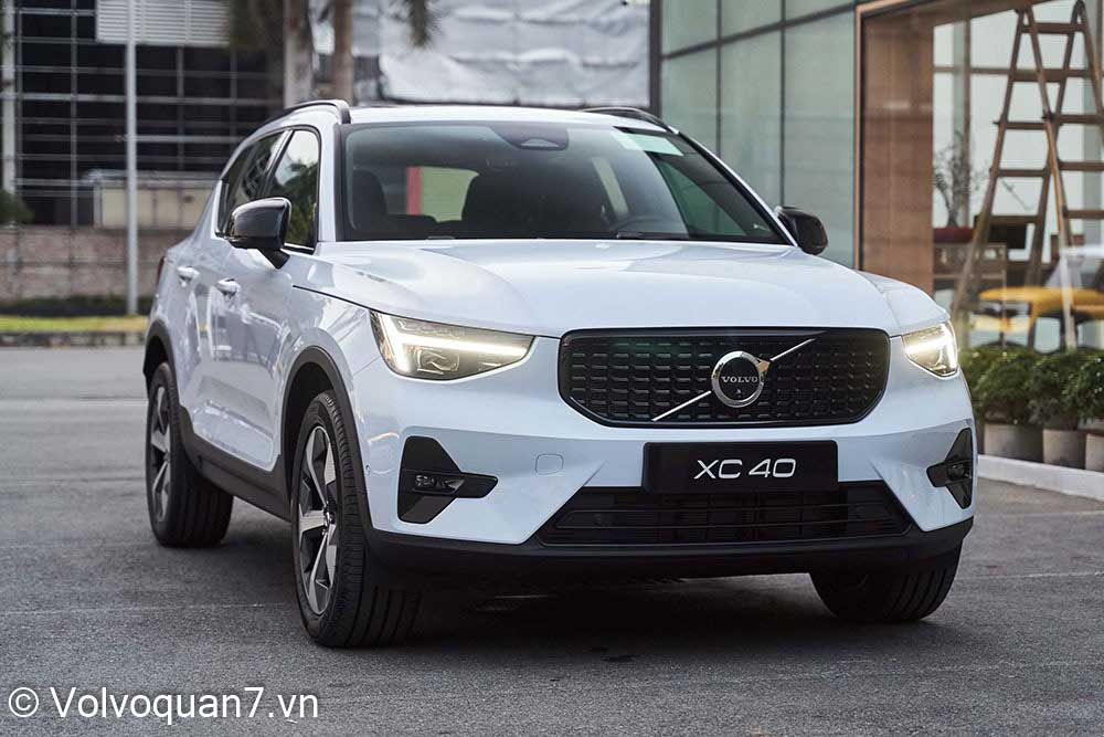 Volvo XC40 Ultra - Ảnh 2