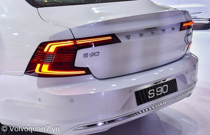 Cụm đèn hậu Volvo S90