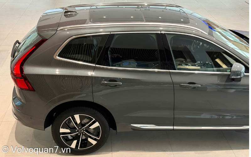 Hông xe Volvo XC60